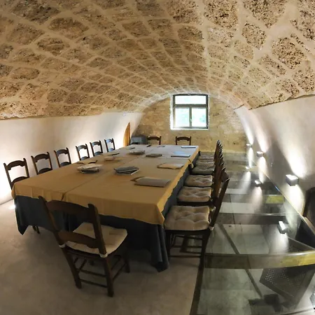 Font Del Pas ホテル ベセイテ